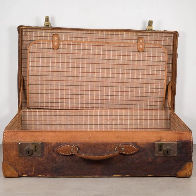 Distressed Leather Suitcase With Brass Locks C.1940 For Sale In San Francisco - Image 6 of 8