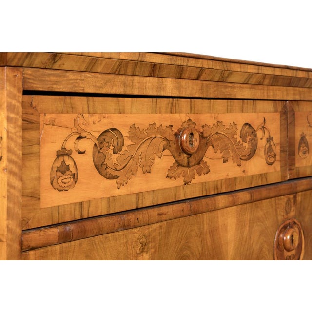 Louis XVI Style Lombard Chest of Drawers in Walnut Burl with Inlaid Floral Motifs, 18th Century For Sale - Image 9 of 15