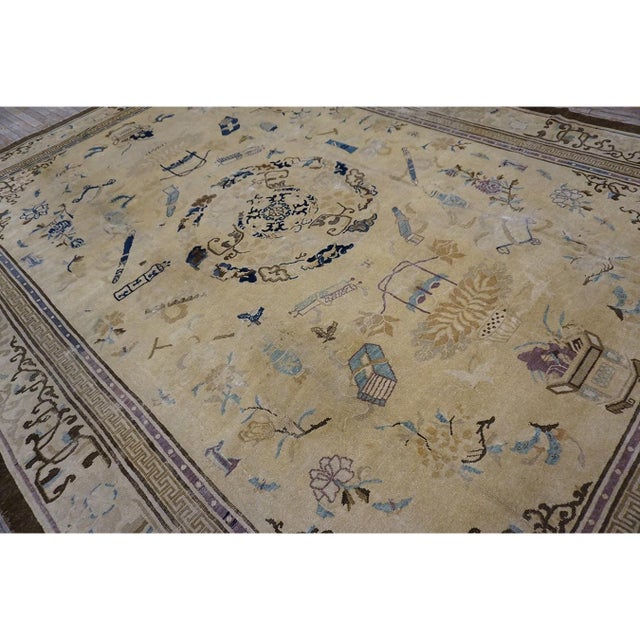Chinese 1880s Ivory Field Medallion Vase Classic Antique Chinese Peking Room Size Rug For Sale - Image 3 of 9