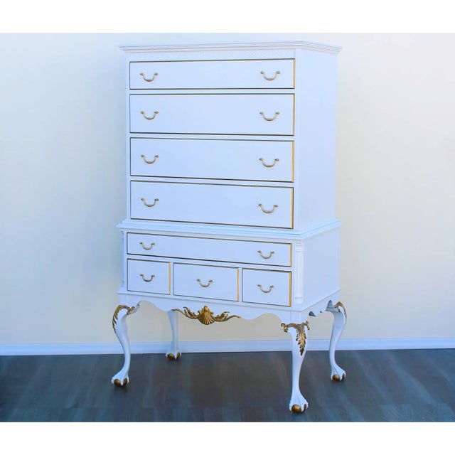 Wood 1960's White and Gold Chippendale Style Highboy of Six Drawers For Sale - Image 7 of 9
