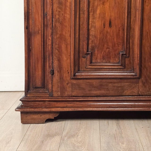 Italian Baroque Walnut Cabinet/Buffet/Sideboard, Circa 1760 For Sale - Image 4 of 11
