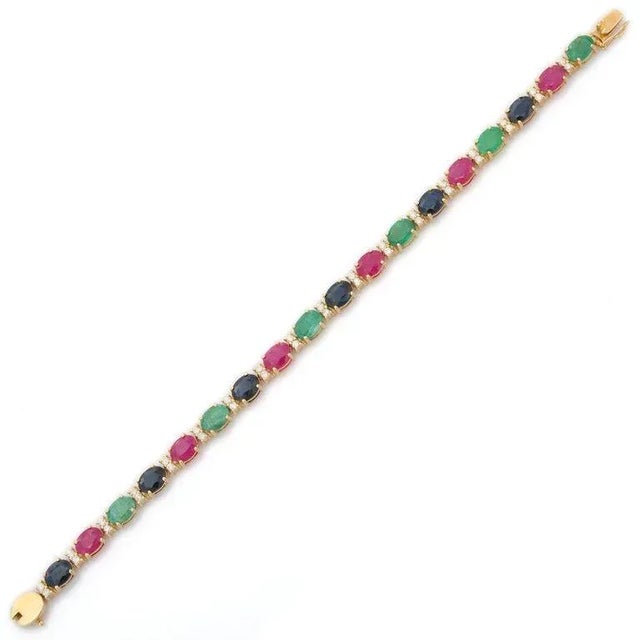Art Deco 15.01 Ct Emerald, Ruby and Blue Sapphire Tennis Bracelet in 14k Yellow Gold For Sale - Image 3 of 7