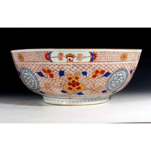 Mid 18th Century Chinese Export Porcelain Imari & Rouge De Fer Large Punch Bowl For Sale - Image 5 of 9