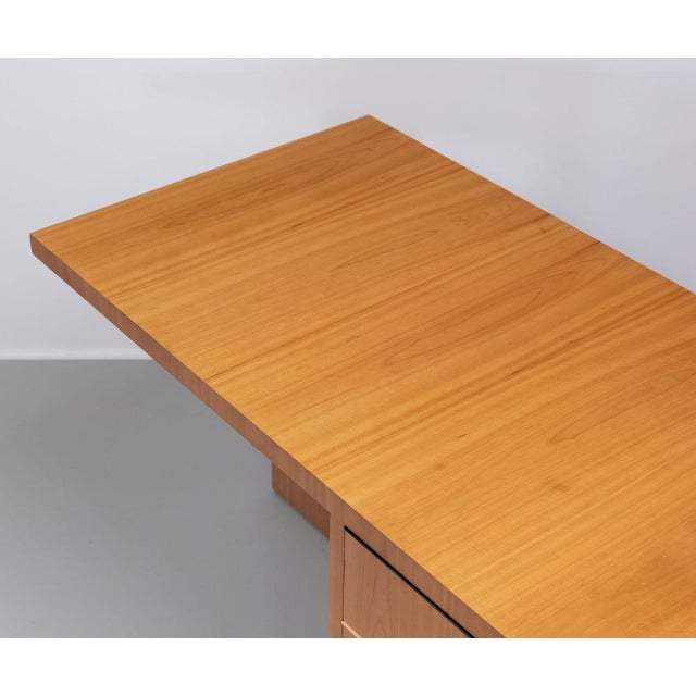 Wood Modernist Maple Desk by Dick Russell for Ray Leigh, 1980s For Sale - Image 7 of 18