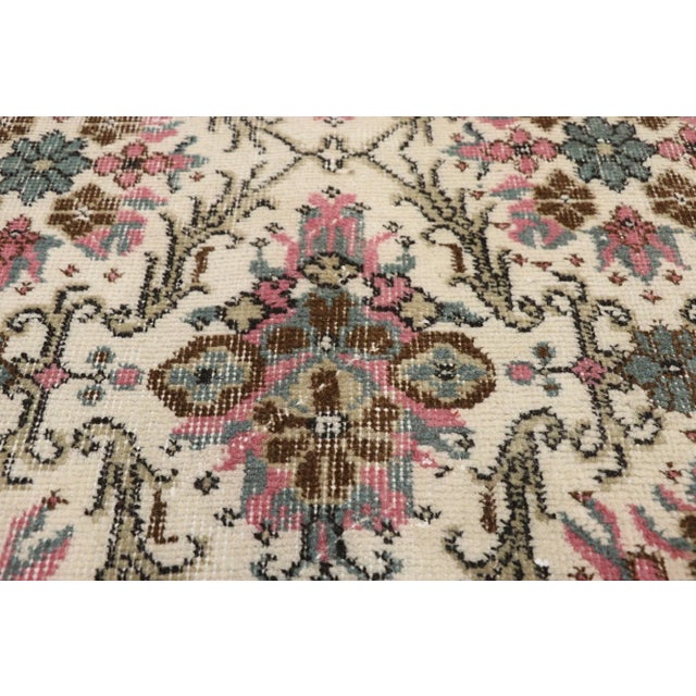 Vintage Turkish Sivas Rug - 05'08 X 10'00 For Sale - Image 4 of 10