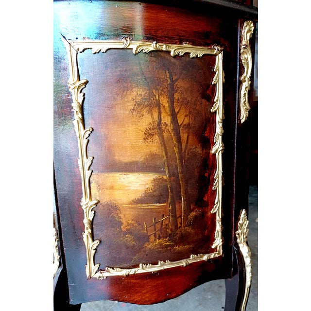 19th-Century French Louis XIV Style Vernis Martin Vitrine For Sale In Houston - Image 6 of 9