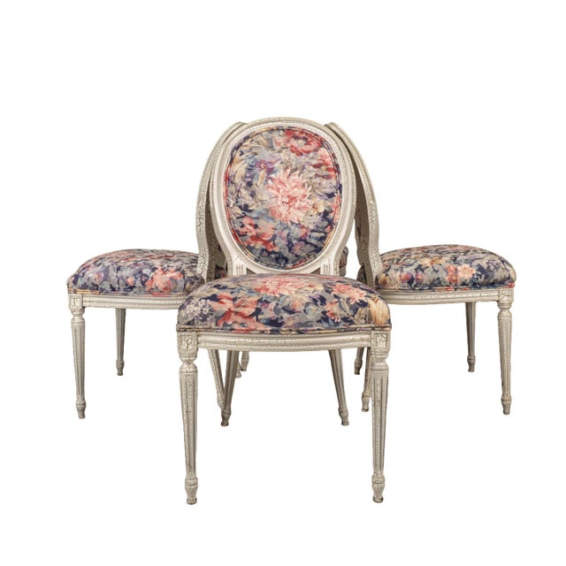 Shabby Chic 1980s French Style Shabby Chic Dining Chairs Floral Upholstery Distressed Crackle Finish - Set of 4 For Sale - Image 3 of 18