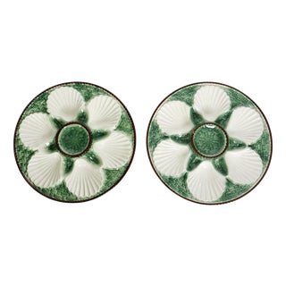 White and Green Oyster Plates, France, 1920s, Set of 2 For Sale