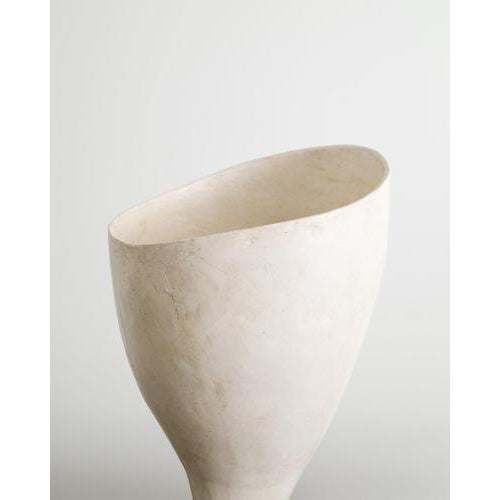White Sculptural and Plaster Vase by Grillo Demo For Sale - Image 4 of 8