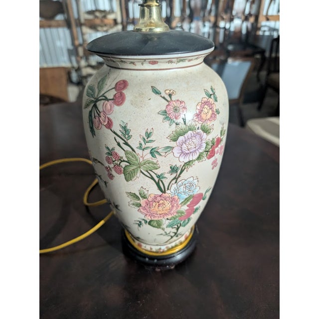 Mid 20th Century Vintage Hand-Painted Floral Ceramic Vase Table Lamp For Sale - Image 5 of 7
