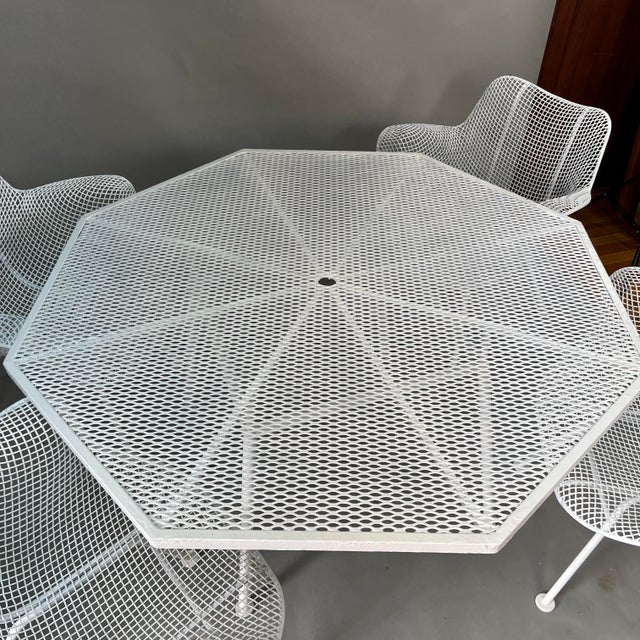 White Mid Century Russell Woodard "Sculptura" 5 Piece Patio Set For Sale - Image 8 of 12