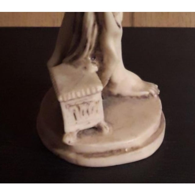 19th Century Italian Carrara Marble Figure of Venus Italica After Antonio Canova – Neoclassical Reduction. For Sale - Image 10 of 10