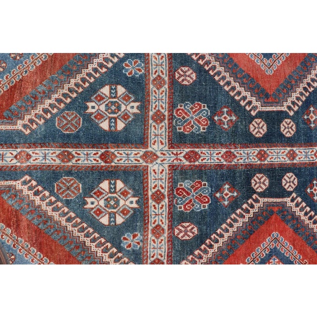 Early 20th Century Antique Persian Shiraz Multi Medallions Rug With Geometric Design For Sale - Image 10 of 13