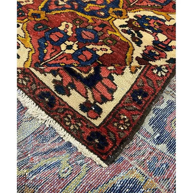 Traditional 1940s Persian Bakhtiari Area Rug 7'0" X 10'0" For Sale - Image 3 of 13