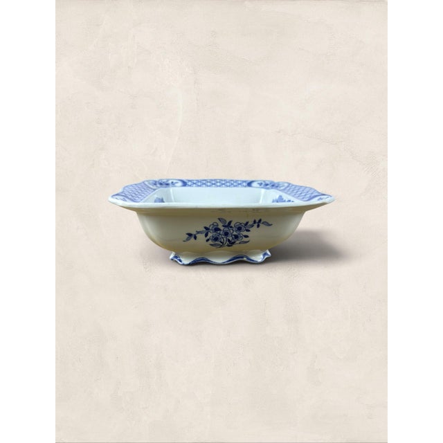 Antique English Blue and White Transferware Serving Dish For Sale In Tampa - Image 6 of 8
