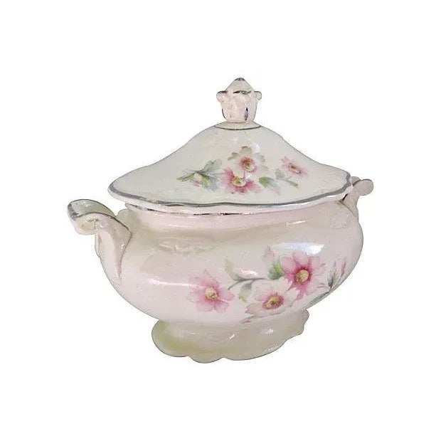 1950's Homer Laughlin sugar bowl with lid in the Virginia Rose pattern. Era: Vintage Condition: Very Good; some wear...