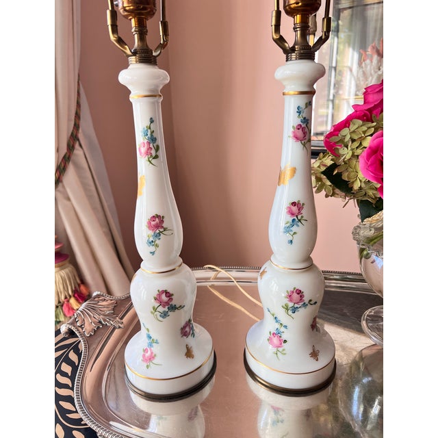 White 1950s Warren Kessler Hand-Painted Opaline Lamps - Pair For Sale - Image 8 of 12