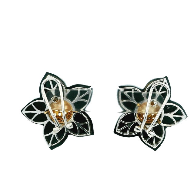 Italian Black Onyx Flower Earrings in 18k White Gold For Sale In Miami - Image 6 of 17