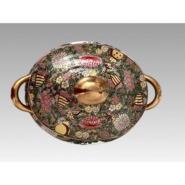 Gold Chinese Rose Medallion (Famille Rose) Porcelain Soup Tureen With Gilt Finish For Sale - Image 8 of 11