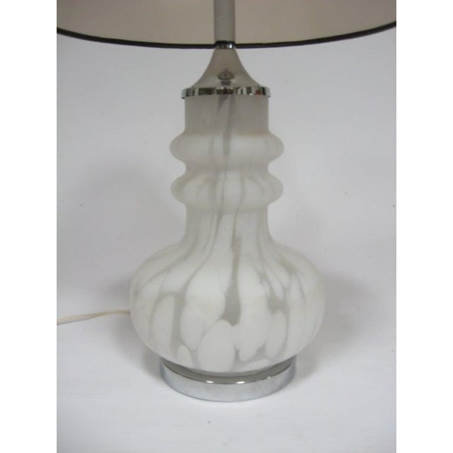 Black Mid 20th Century Laurel Table Lamp with Italian Glass Base For Sale - Image 8 of 9
