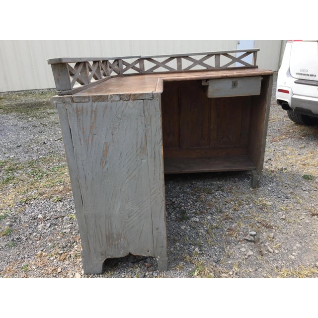 19th Century English Shop/Tavern Counterr For Sale - Image 4 of 8