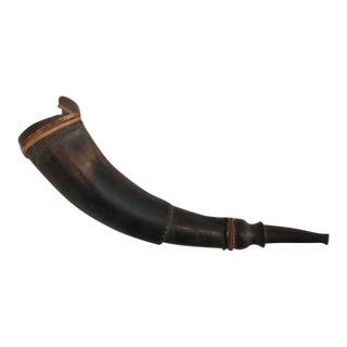 Vintage Colonial Style Natural Horn Powder Flask With Leather Hanging Strap For Sale