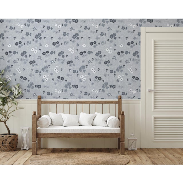 Non-woven fiber-based material with a smooth satin finish. We use the latest digital technology providing the highest...