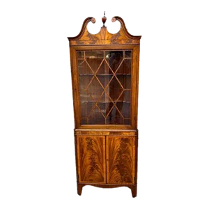 Early 20th Century Antique Chippendale Style Flame Mahogany Inlaid Corner Cabinet With Key