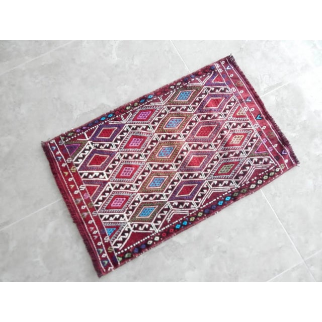 Vintage Turkish Cicim Kilim Rug 21.6'' X 33.4'' / 55x85cm Hand woven with high quality pure wool Excellent condition From...