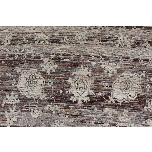 Modern Rug in Wool With Sub-Geometric Floral Oushak Design by Keivan Woven Arts For Sale - Image 10 of 12