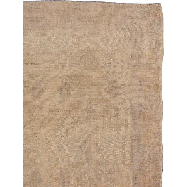 Rustic Galerie Shabab Collection Mid-20th Century Turkish Anatolian Accent Rug For Sale - Image 3 of 8