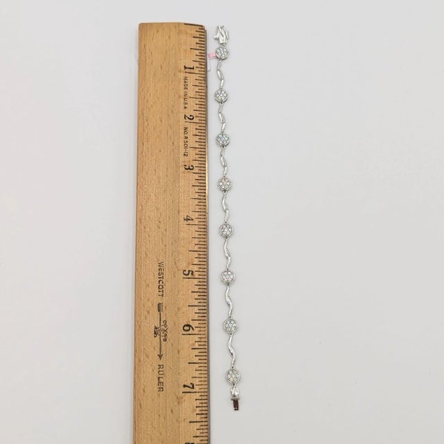 White Diamond Bezel Cluster Bracelet in 14K White Gold For Sale In Los Angeles - Image 6 of 6