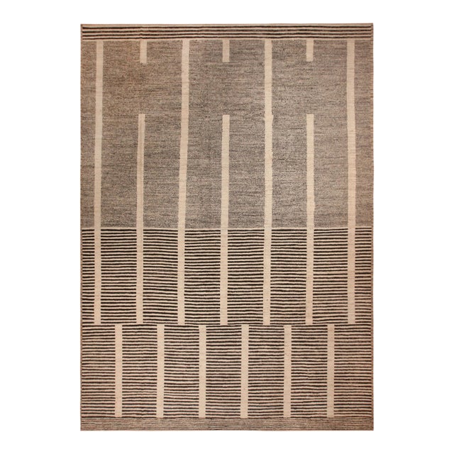 Nazmiyal Collection Large Contemporary Central Asian Rug For Sale