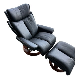 Ekornes Stressless Magic Classic Base Recliner With Ottoman For Sale