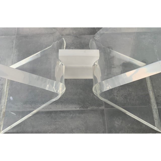 Transparent Lucite & Glass 'Lion in Frost' Dining Table 1970s For Sale - Image 8 of 10