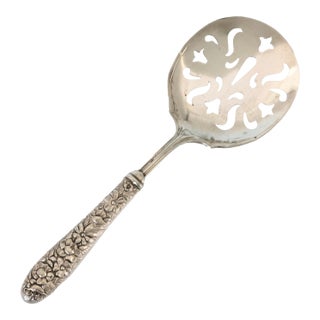 Sterling Silver Repoussé Handle Tomato Server For Sale