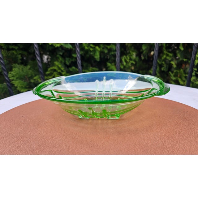 Stölzle Heřmanova Huť Art Deco green uranium glass serving dish Dimensions: height 65 cm, diameter 28 cm