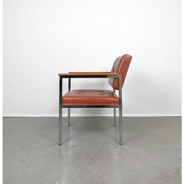 Leather Chair with Wooden Armrests, Germany, 1970s For Sale - Image 6 of 17