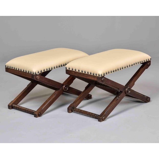 French Early 20th Century French Stools or Benches With New Leather - Pair For Sale - Image 3 of 12