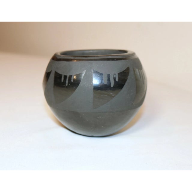 Antique Handmade Native American Santa Clara Pueblo Black Pottery Blackware Bowl For Sale - Image 4 of 11