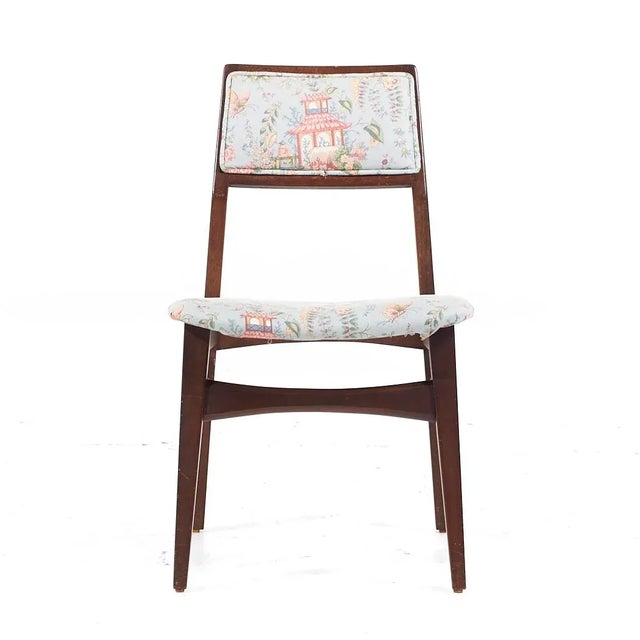 Mid 20th Century Jens Risom Mid Century Walnut Side Dining - Set of 4 For Sale - Image 5 of 10