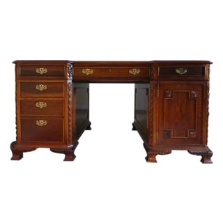 Early 20th Century Georgian Style Double Pedestal Mahogany Partners Desk For Sale