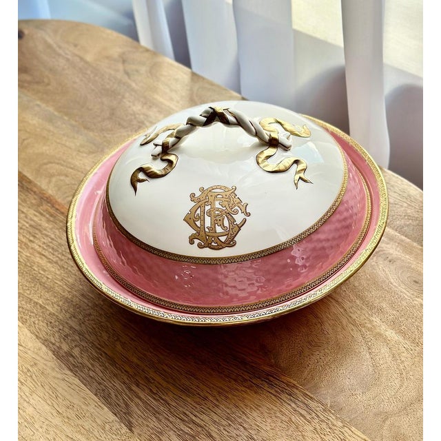 Gold 19th Century French Paris Porcelain Tureen with Pink & Gold Detailing, 1860s For Sale - Image 8 of 8