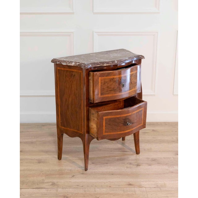 18th Century Small Italian Louis XV Period Curved Chest of Drawers in Walnut, 18th Century For Sale - Image 5 of 8