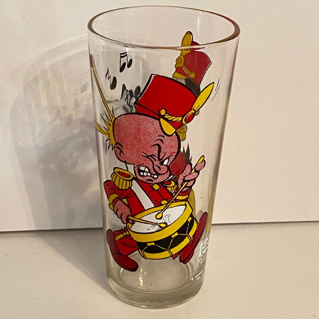 Pop Art 1976 Warner Brothers Looney Tunes Daffy Duck and Elmer Fudd "Marching Band" Collector Series For Sale - Image 3 of 5