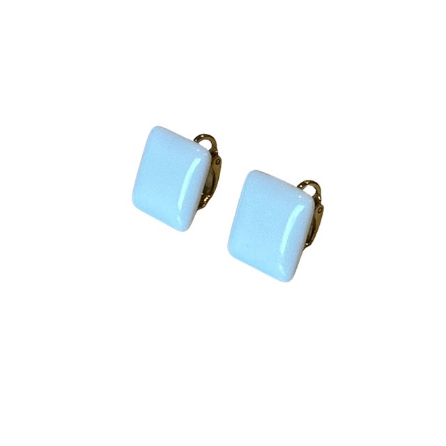 1960s Vintage Crown Trifari White Lucite Square Clip-on Earrings, A Pair For Sale - Image 5 of 6