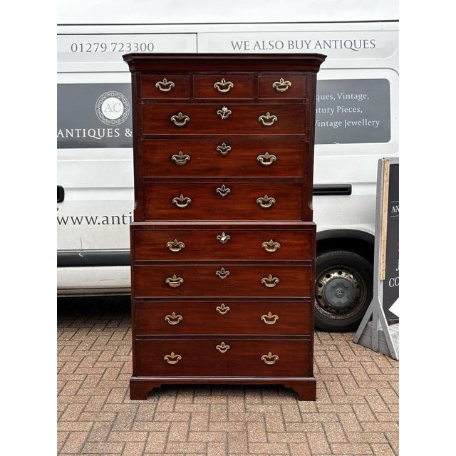 Brown George II Chest of Drawers in Mahogany For Sale - Image 8 of 18
