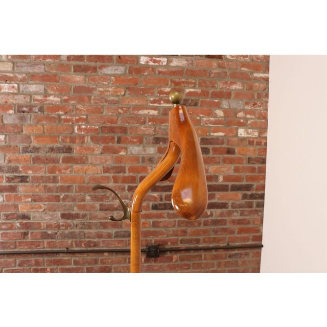 Brown Sculptural Italian Modernist Beech and Brass Valet by Fratelli Reguitti For Sale - Image 8 of 18