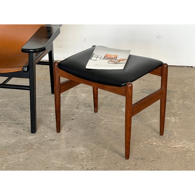 Scandinavian Teak Stools with Black Leatherette Seats, 1960s, Set of 2 For Sale - Image 6 of 8