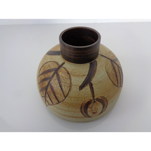 1970s Studio Ceramic Vase by Peter Müller for Sgrafo Modern, 1970s For Sale - Image 5 of 18
